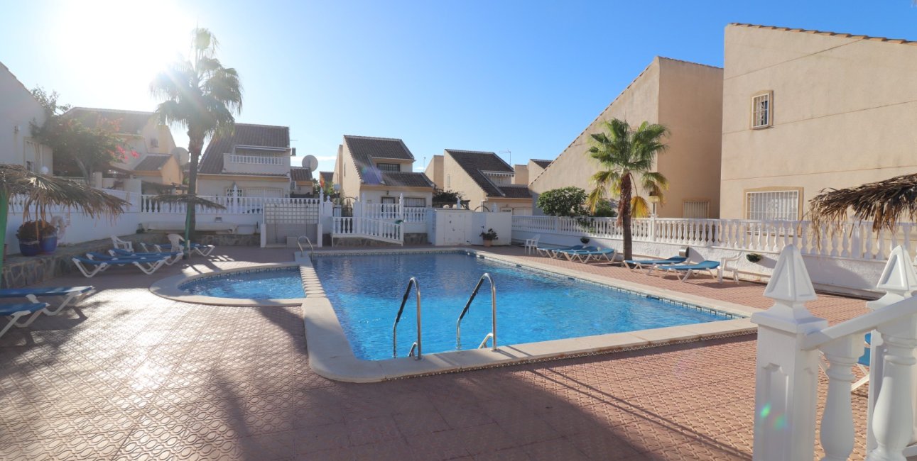 Resale - Villa -
Ciudad Quesada - Ciudad Quesada - Town