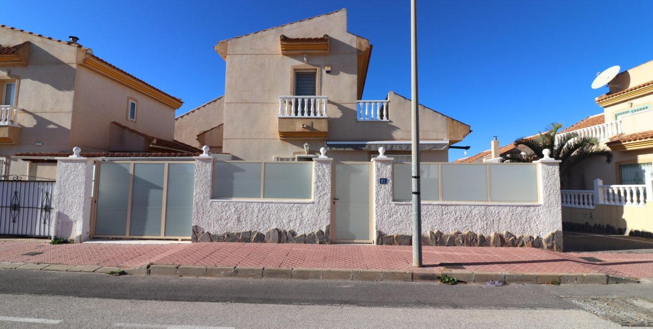 Resale - Villa -
Ciudad Quesada - Ciudad Quesada - Town