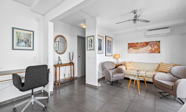 Resale - Apartment / flat -
La Nucia - La Nucia - Town