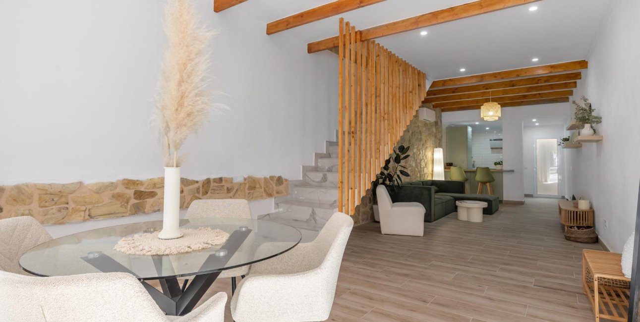 Resale - Townhouse -
Torrevieja - Paseo maritimo