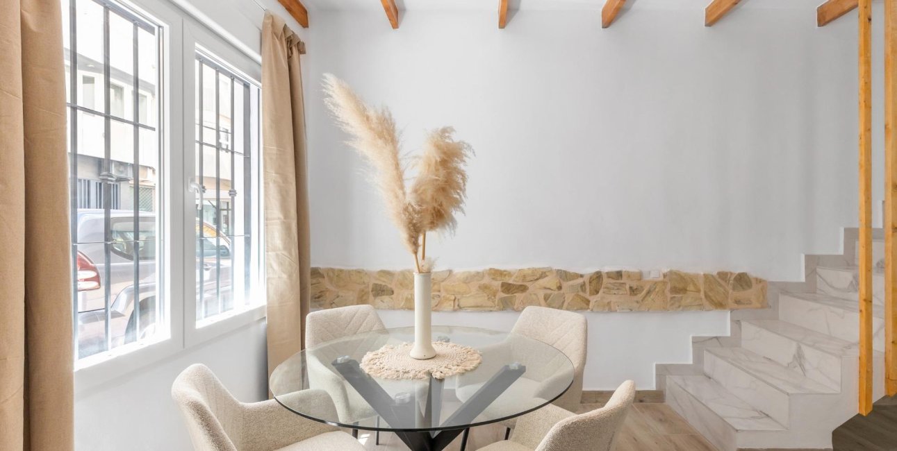 Resale - Townhouse -
Torrevieja - Paseo maritimo