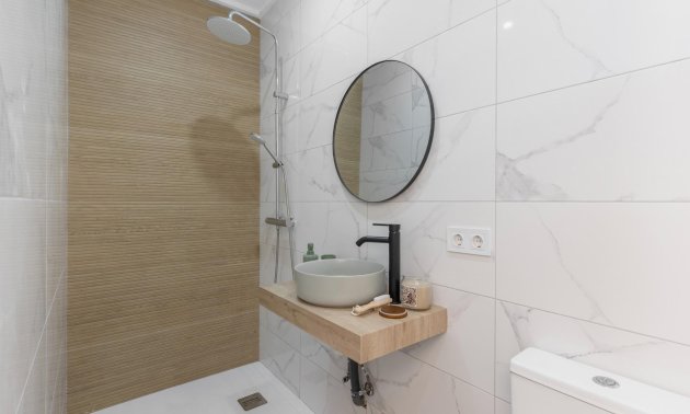 Resale - Townhouse -
Torrevieja - Paseo maritimo