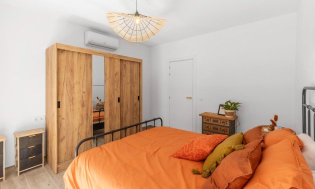 Resale - Townhouse -
Torrevieja - Paseo maritimo