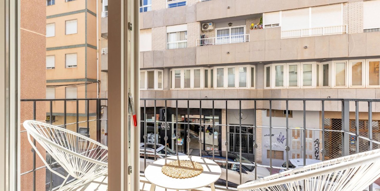 Resale - Townhouse -
Torrevieja - Paseo maritimo