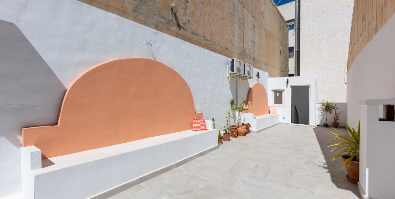 Resale - Townhouse -
Torrevieja - Paseo maritimo