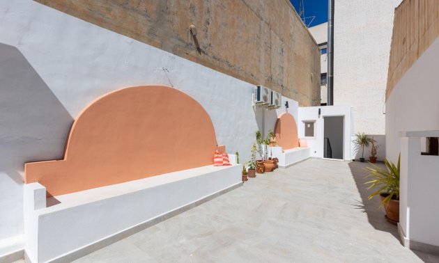 Resale - Townhouse -
Torrevieja - Paseo maritimo