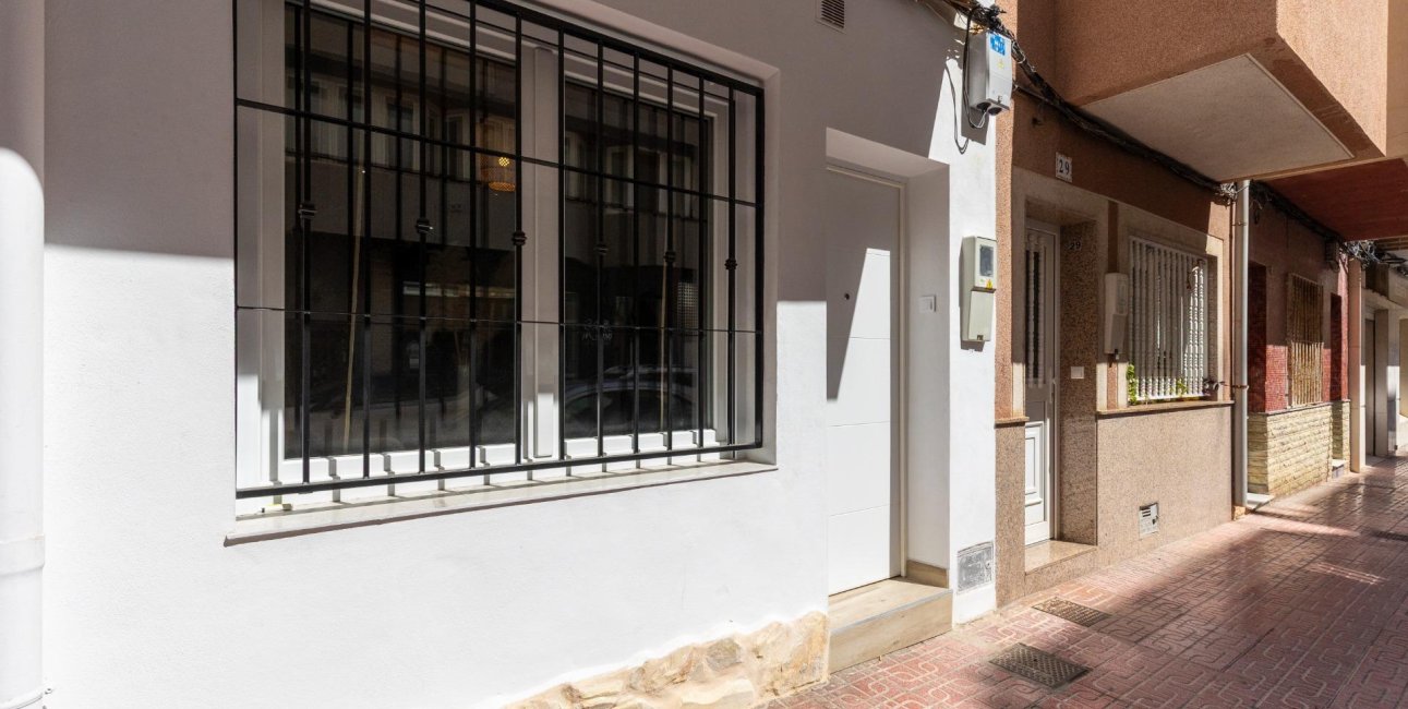 Resale - Townhouse -
Torrevieja - Paseo maritimo