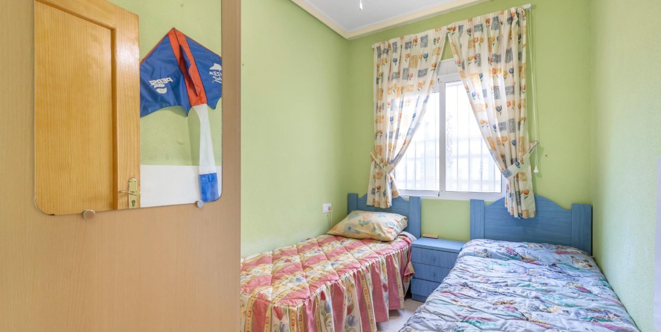 Rynek wtórny - Bungalowy -
Orihuela Costa - La Florida