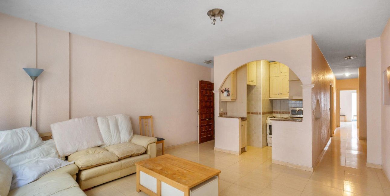 Resale - Apartment / flat -
Torrevieja - Paseo maritimo