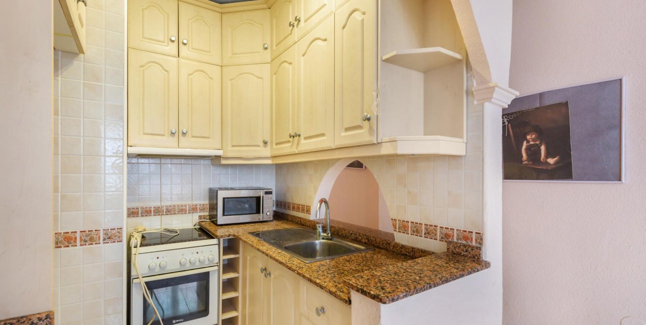 Resale - Apartment / flat -
Torrevieja - Paseo maritimo