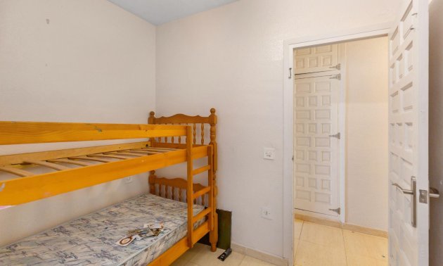 Resale - Apartment / flat -
Torrevieja - Paseo maritimo