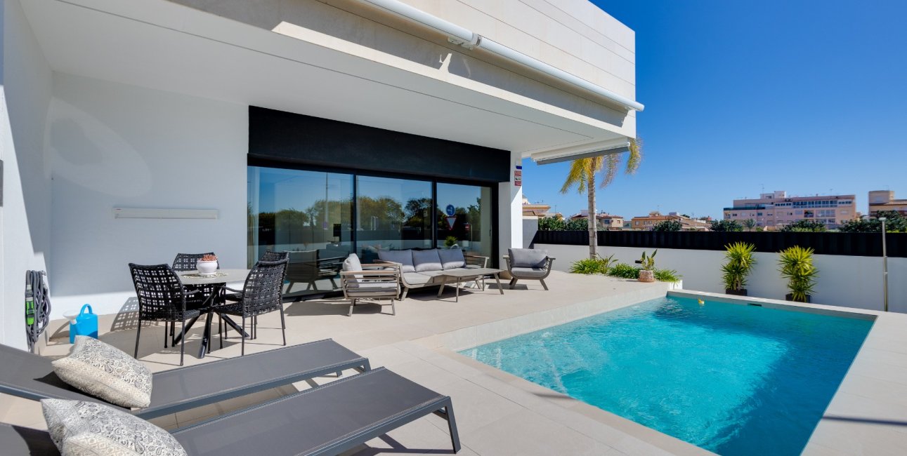 Resale - Bungalow -
Pilar de la Horadada - Costa Blanca Sur