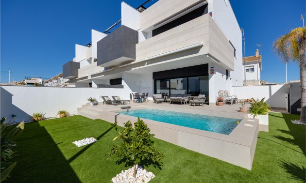 Resale - Bungalow -
Pilar de la Horadada - Costa Blanca Sur