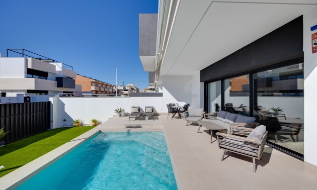 Resale - Bungalow -
Pilar de la Horadada - Costa Blanca Sur