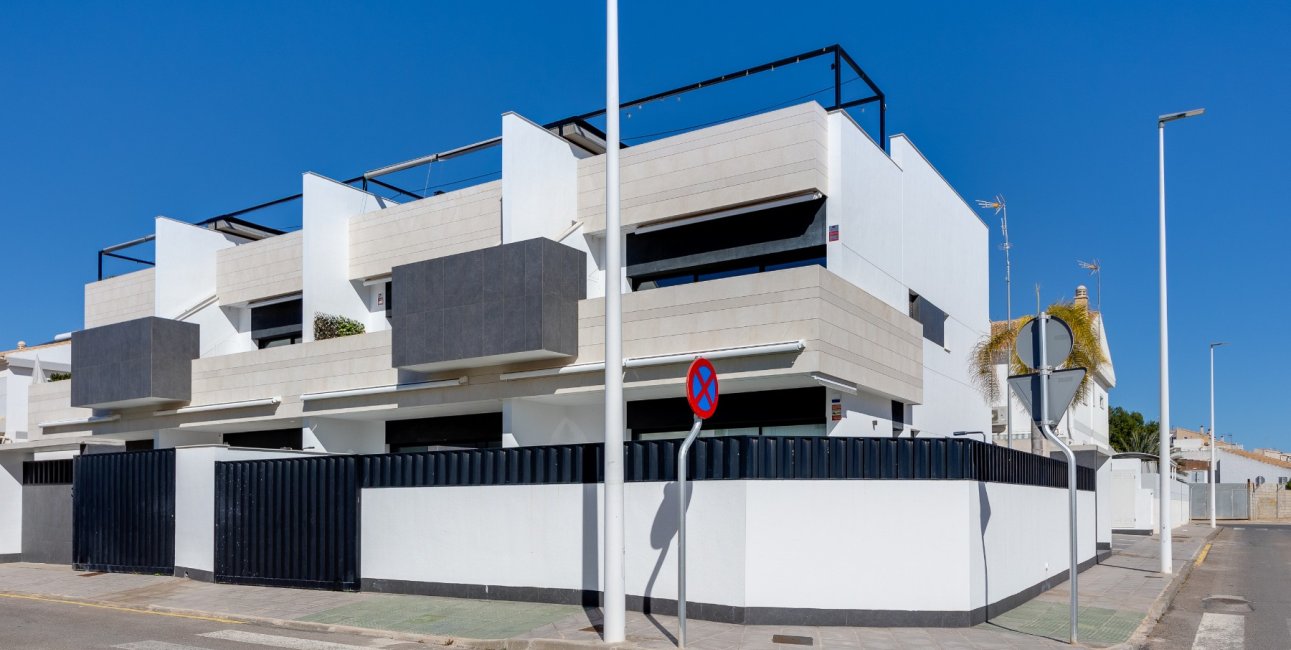 Resale - Bungalow -
Pilar de la Horadada - Costa Blanca Sur