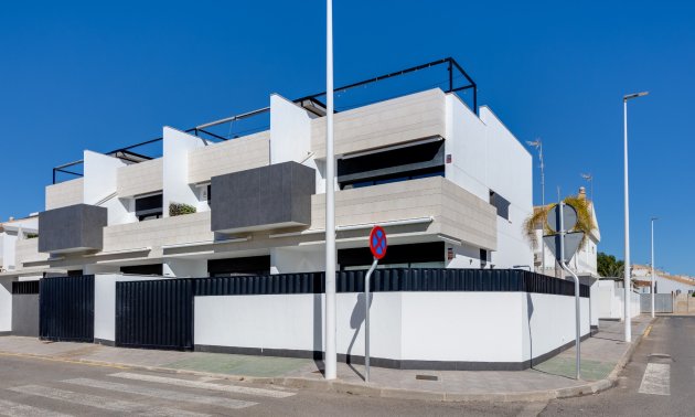 Resale - Bungalow -
Pilar de la Horadada - Costa Blanca Sur