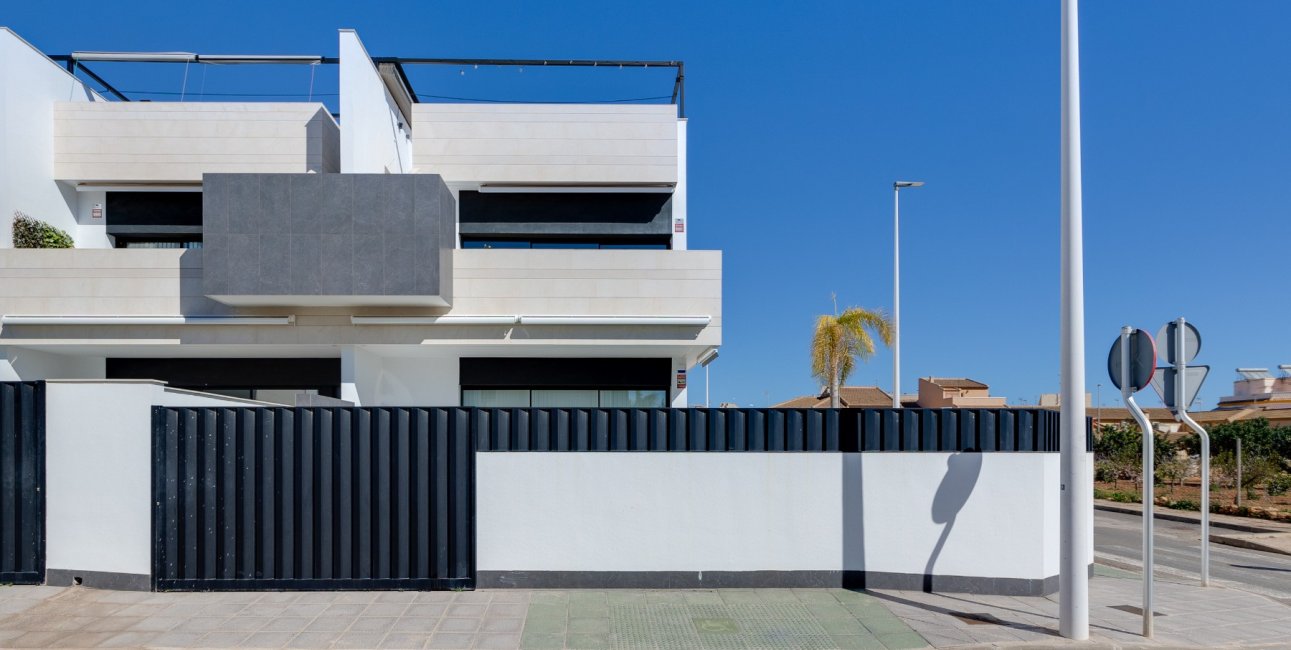 Resale - Bungalow -
Pilar de la Horadada - Costa Blanca Sur