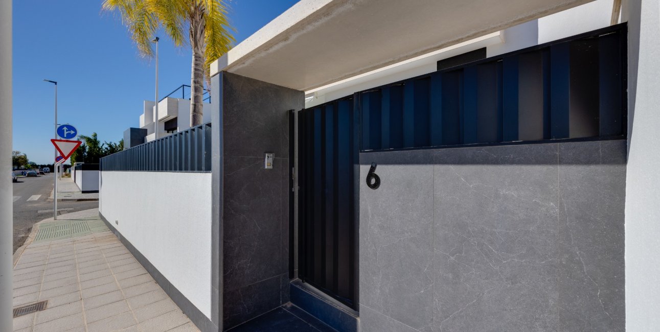 Resale - Bungalow -
Pilar de la Horadada - Costa Blanca Sur