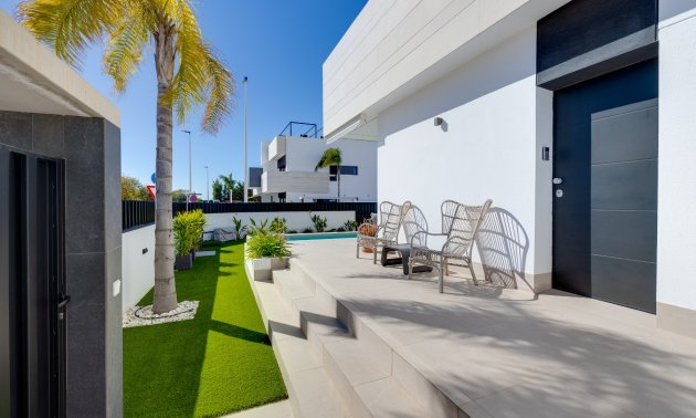 Resale - Bungalow -
Pilar de la Horadada - Costa Blanca Sur