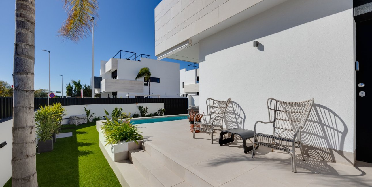 Resale - Bungalow -
Pilar de la Horadada - Costa Blanca Sur