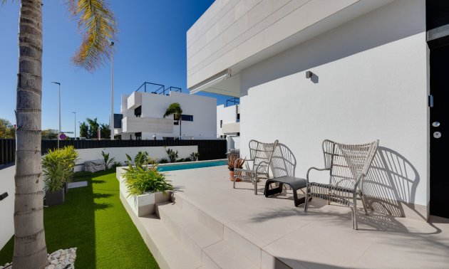 Resale - Bungalow -
Pilar de la Horadada - Costa Blanca Sur