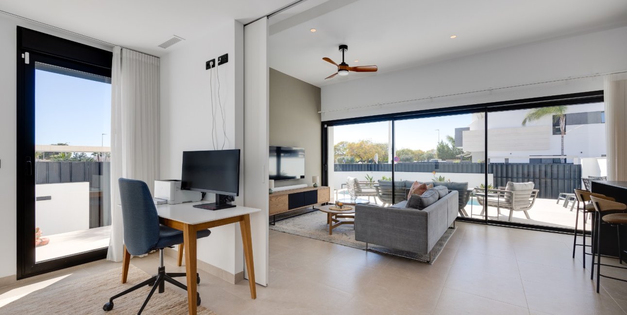 Resale - Bungalow -
Pilar de la Horadada - Costa Blanca Sur