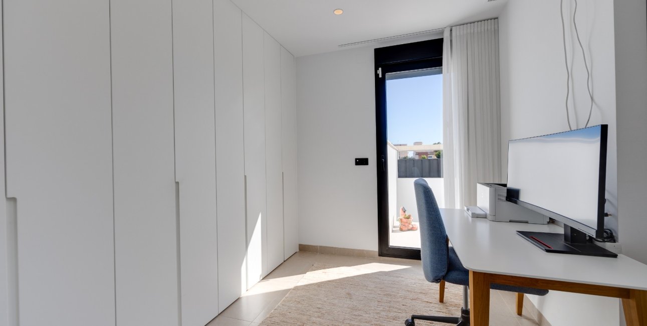 Resale - Bungalow -
Pilar de la Horadada - Costa Blanca Sur