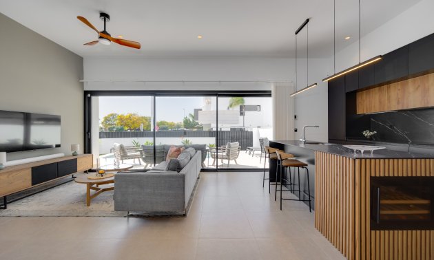 Resale - Bungalow -
Pilar de la Horadada - Costa Blanca Sur