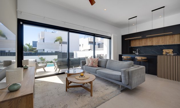 Resale - Bungalow -
Pilar de la Horadada - Costa Blanca Sur