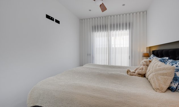 Resale - Bungalow -
Pilar de la Horadada - Costa Blanca Sur