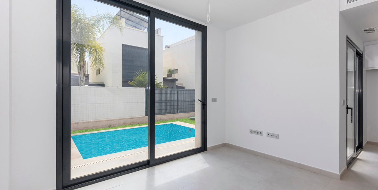 Resale - Villa -
Orihuela - Orihuela Costa