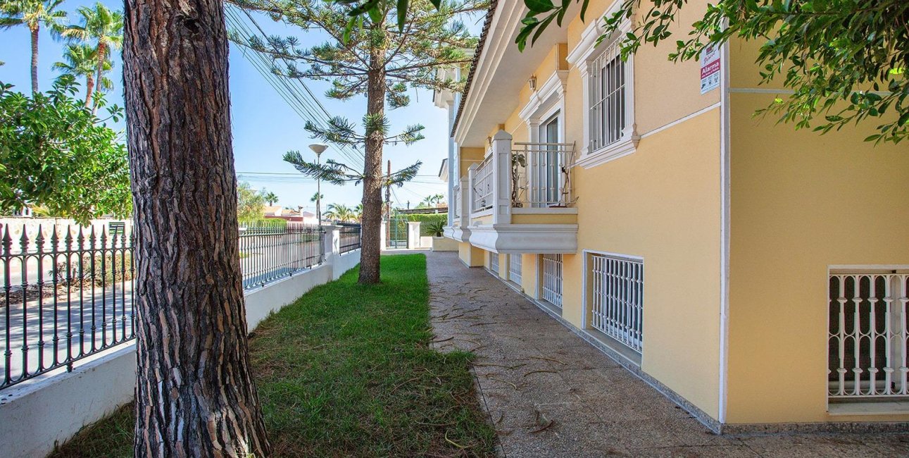 Reventa - Villa -
Torrevieja - Torreta florida