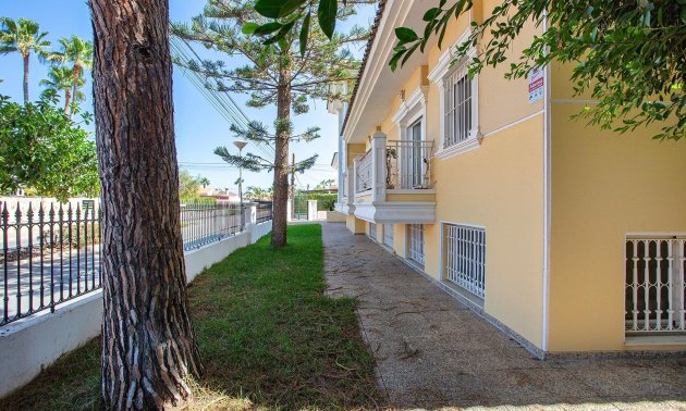 Reventa - Villa -
Torrevieja - Torreta florida