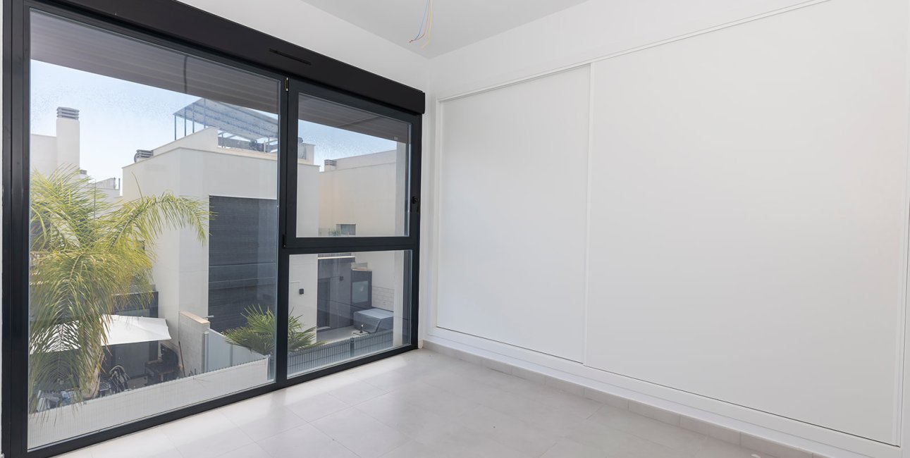 Resale - Villa -
Orihuela - Orihuela Costa