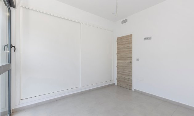 Resale - Villa -
Orihuela - Orihuela Costa