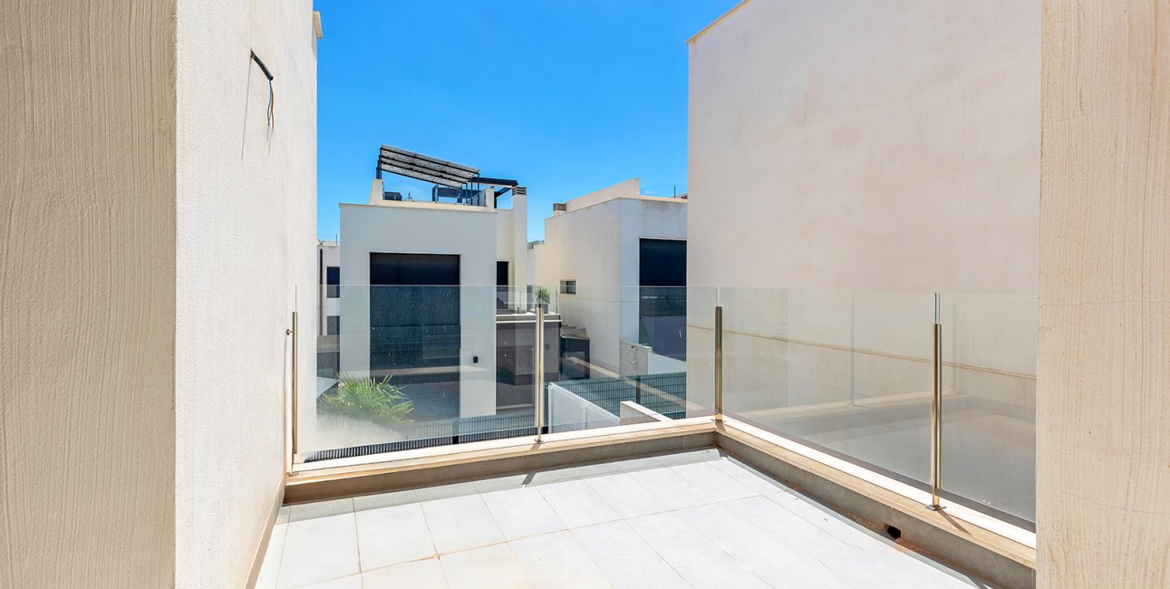 Resale - Villa -
Orihuela - Orihuela Costa
