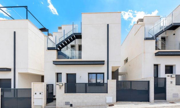 Resale - Villa -
Orihuela - Orihuela Costa