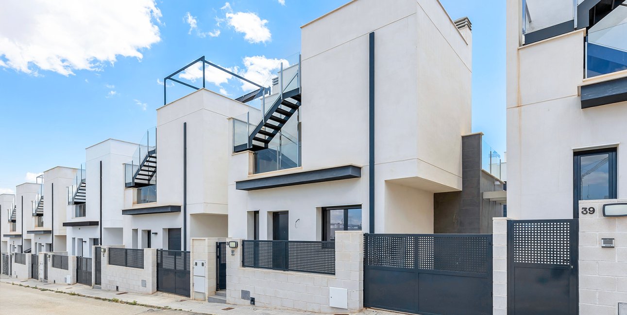 Resale - Villa -
Orihuela Costa - Villamartin