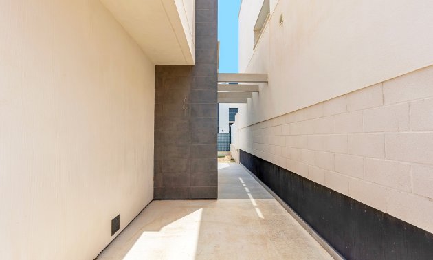 Resale - Villa -
Orihuela Costa - Villamartin