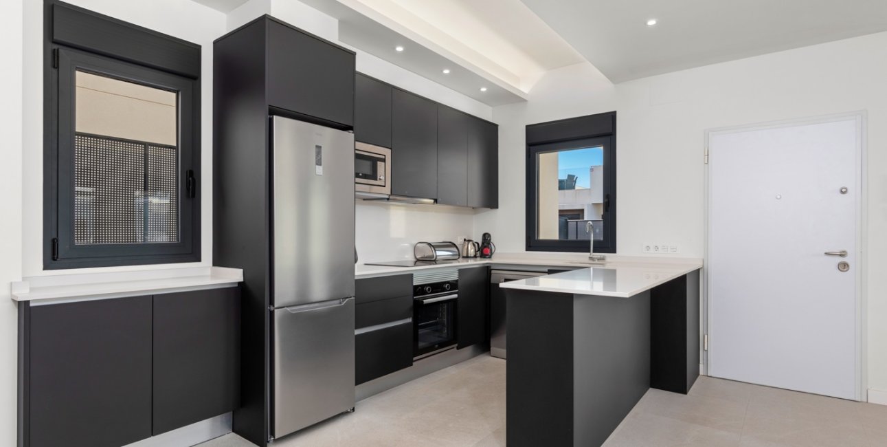 Rynek wtórny - Dom Szeregowy -
La Marina - La Marina - Urbanization