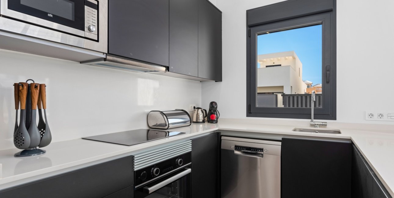 Rynek wtórny - Dom Szeregowy -
La Marina - La Marina - Urbanization