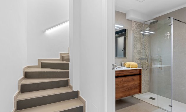 Rynek wtórny - Dom Szeregowy -
La Marina - La Marina - Urbanization