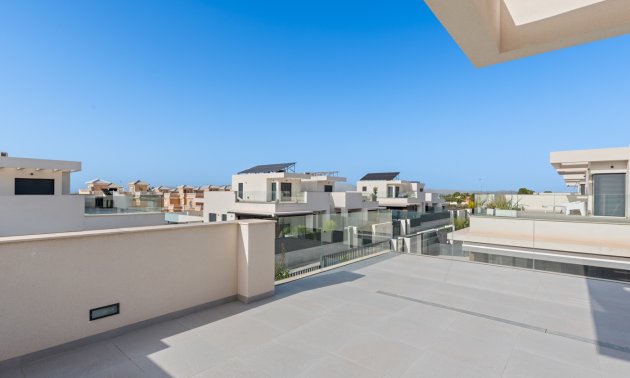 Rynek wtórny - Dom Szeregowy -
La Marina - La Marina - Urbanization