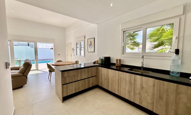 Rynek wtórny - Willa -
Benijofar - Benijofar - Village