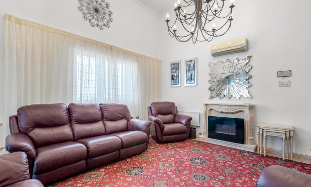 Resale - Villa -
Ciudad Quesada - La Marquesa