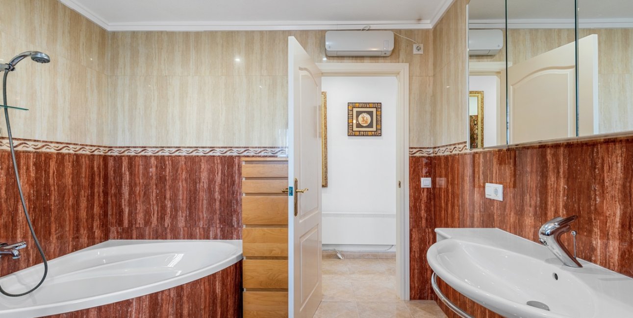 Resale - Villa -
Ciudad Quesada - La Marquesa