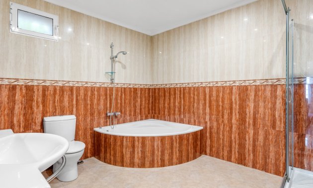 Resale - Villa -
Ciudad Quesada - La Marquesa