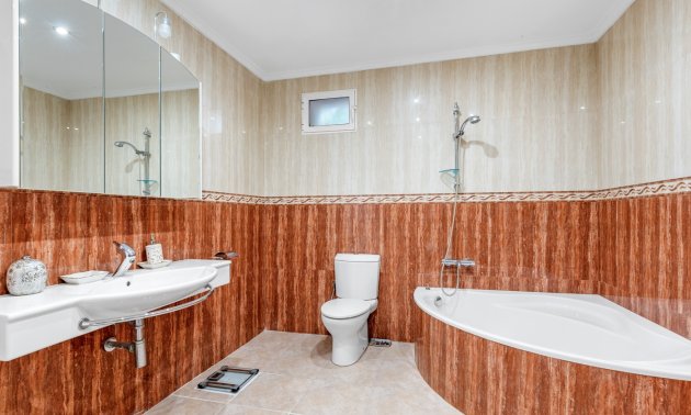 Resale - Villa -
Ciudad Quesada - La Marquesa