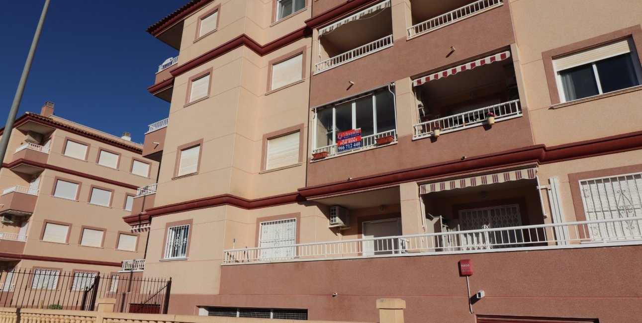 Resale - Apartment / flat -
Algorfa - Algorfa - Village
