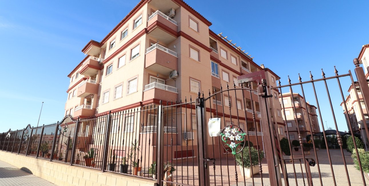 Resale - Apartment / flat -
Algorfa - Algorfa - Village